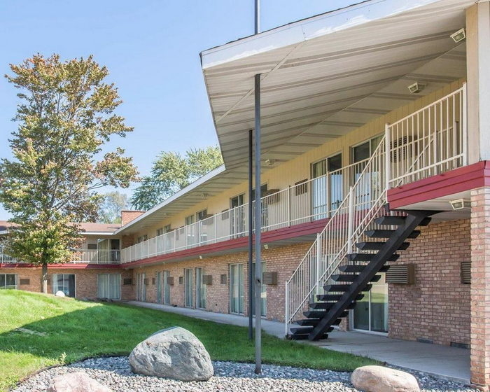 Midland Motor Inn (Executive House Motor Lodge) - Historical Web Site Listing (newer photo)